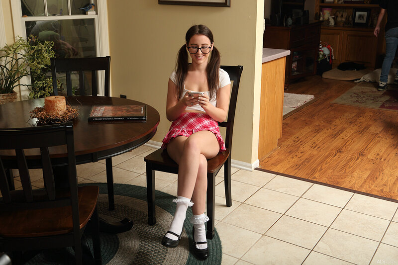 Лиля, 18 лет, 3 размер груди